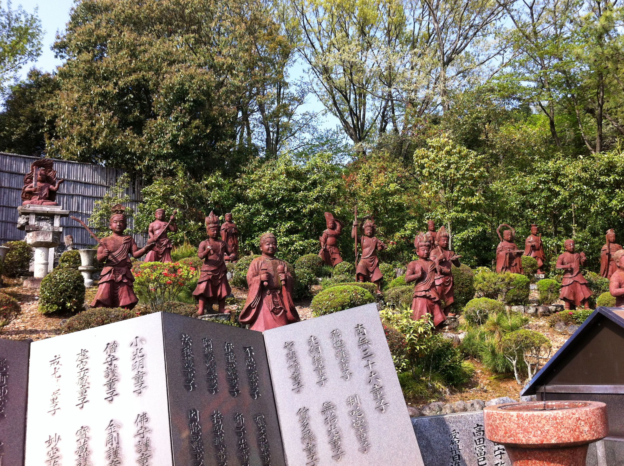 犬山成田山のコンクリート仏像と大仏 達人に訊け 中日新聞web