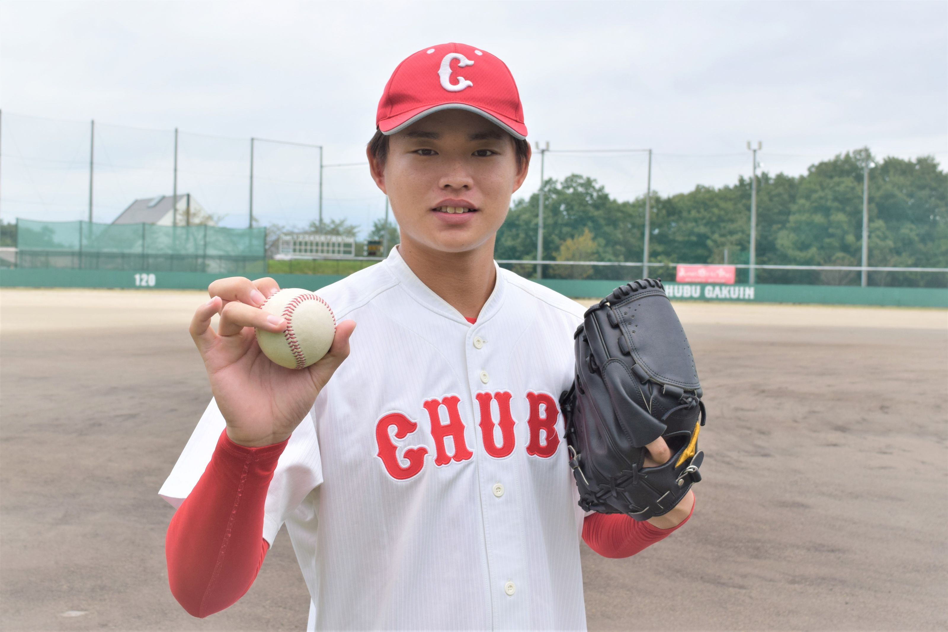 今秋ドラフトの 隠し玉 心臓手術を経てナックルボーラー転向の長身右腕 坂田怜 中部学院大4年 達人に訊け 中日新聞web